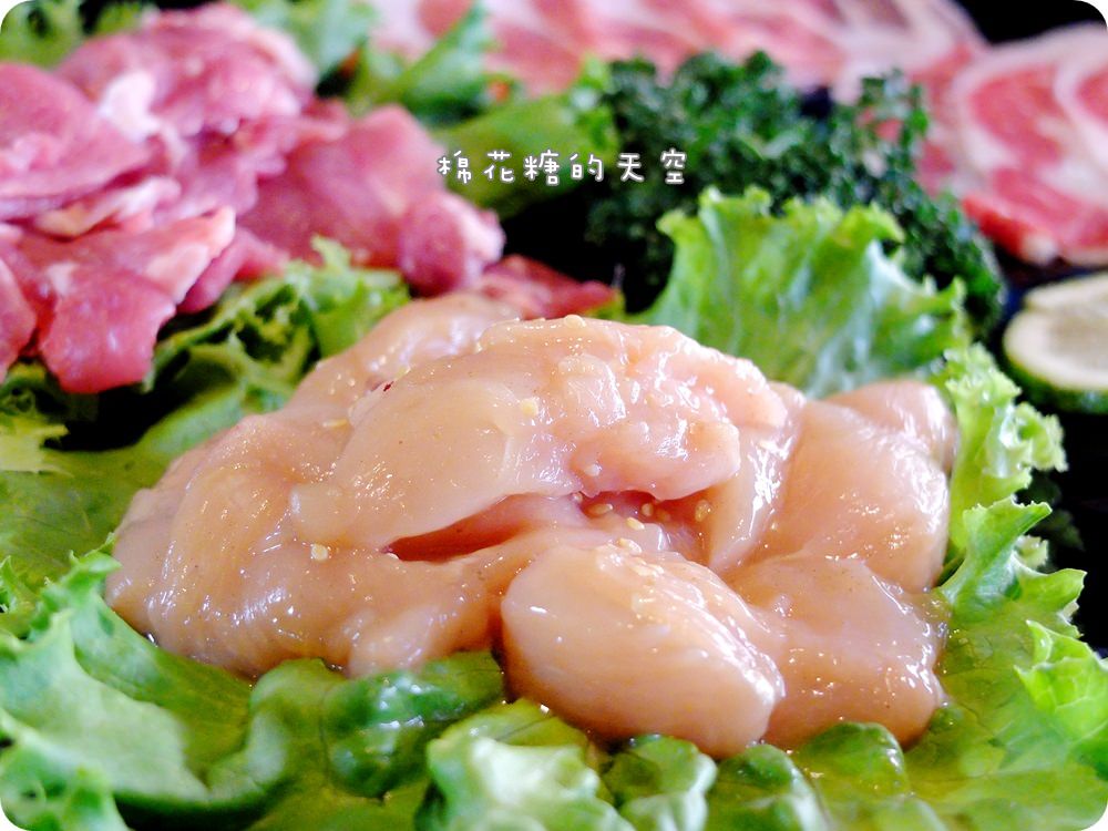 沙鹿火鍋‖驛庭鍋物超誇張！豪華頂級海陸套餐～龍蝦、生蠔通通有！溫體豬切片煮火鍋～口感真是棒！