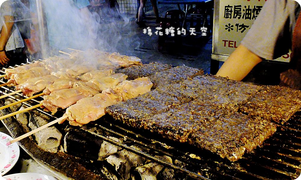 嘉義美食|隱藏版文化路夜市碳烤攤～小陸碳烤，要買先搶號碼牌！必點米血超好吃～(2019.12分店出現囉