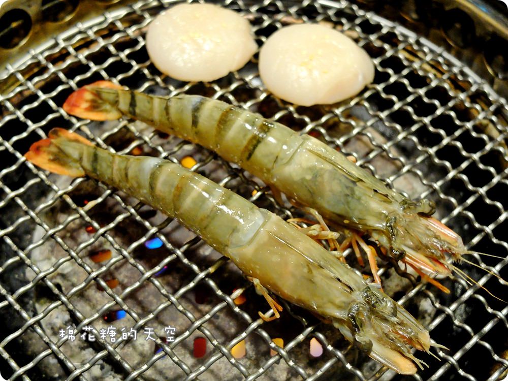 台中燒肉‖雲火日式燒肉超狂新菜單-Prime等級牛肉滿滿一大盤,外加三豬一雞、超大干貝