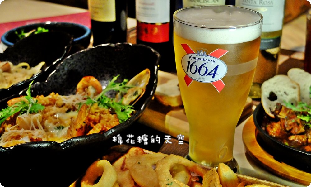 台中餐酒館‖鐵克諾餐酒館慵懶氣氛大爆表!九點一到變身英式工業風酒吧~