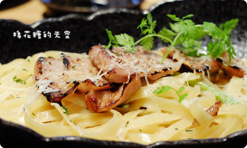 台中餐酒館‖鐵克諾餐酒館慵懶氣氛大爆表!九點一到變身英式工業風酒吧~
