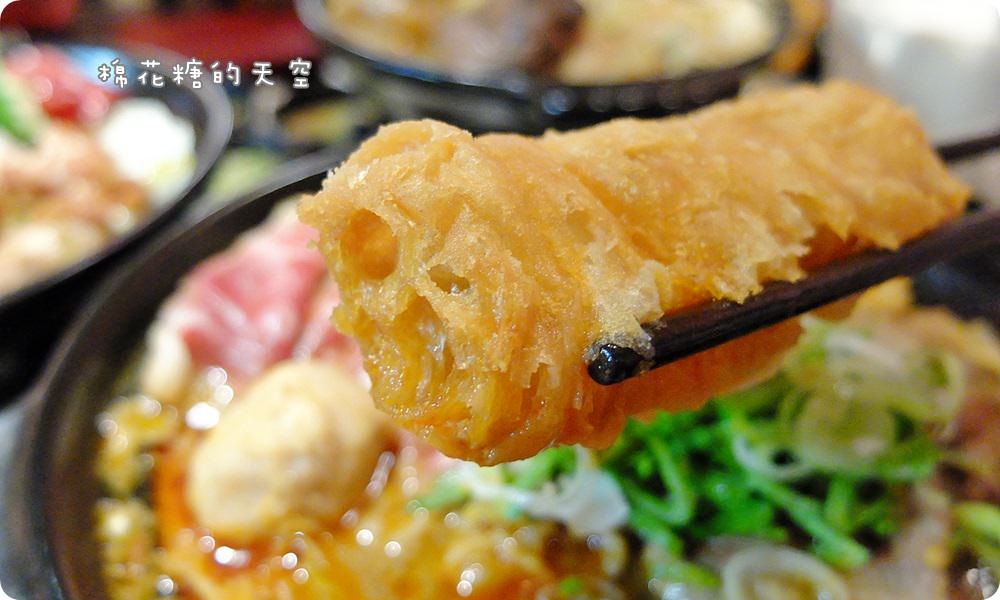 台中逢甲‖那個鍋裡一個人吃麻辣鍋也沒問題！外面吃不到的狂野泡椒鍋～酸酸辣辣直沖腦門！