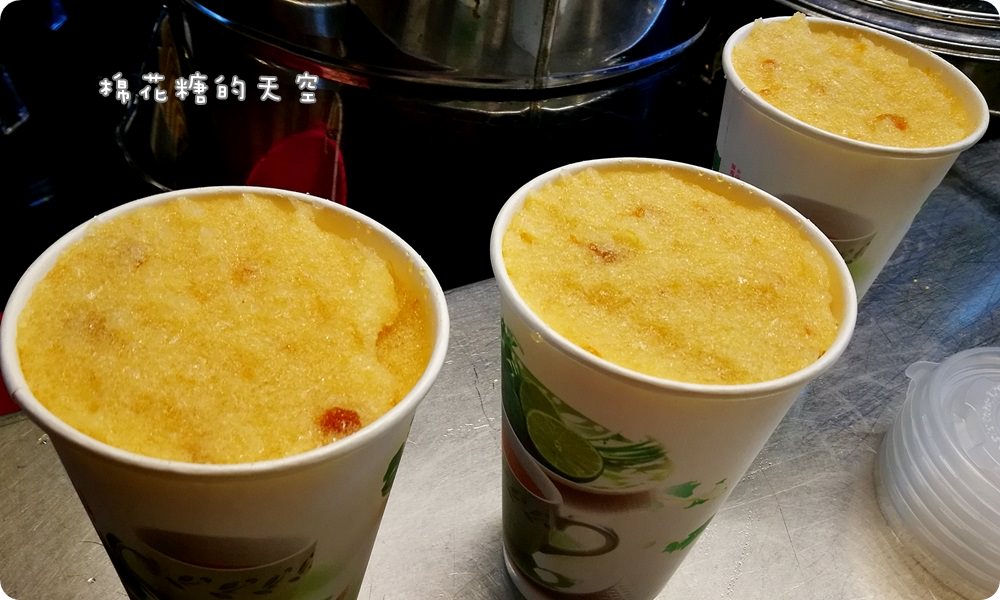 台中旱溪夜市‖古早味鳳梨冰綿綿冰沙酸甜好滋味，吃的到果粒的喔！