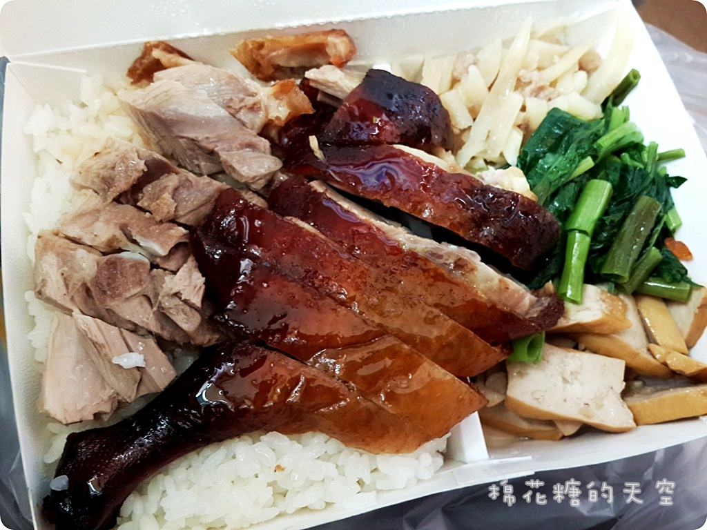 《台中美食》美食一條街～北平路排隊燒臘便當『鍋巴』，超大燒鴨腿太誘人啦！