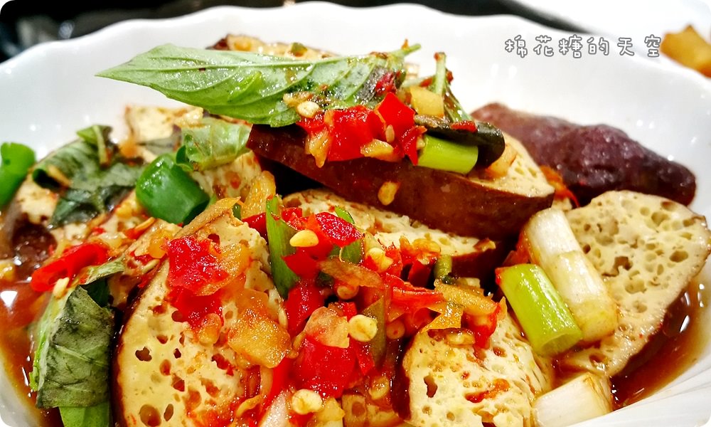 台中翁記‖一中商圈正老店-翁記泡沫廣場重新開幕啦！烏龍豆干加珍珠奶茶就是台中正宗下午茶！