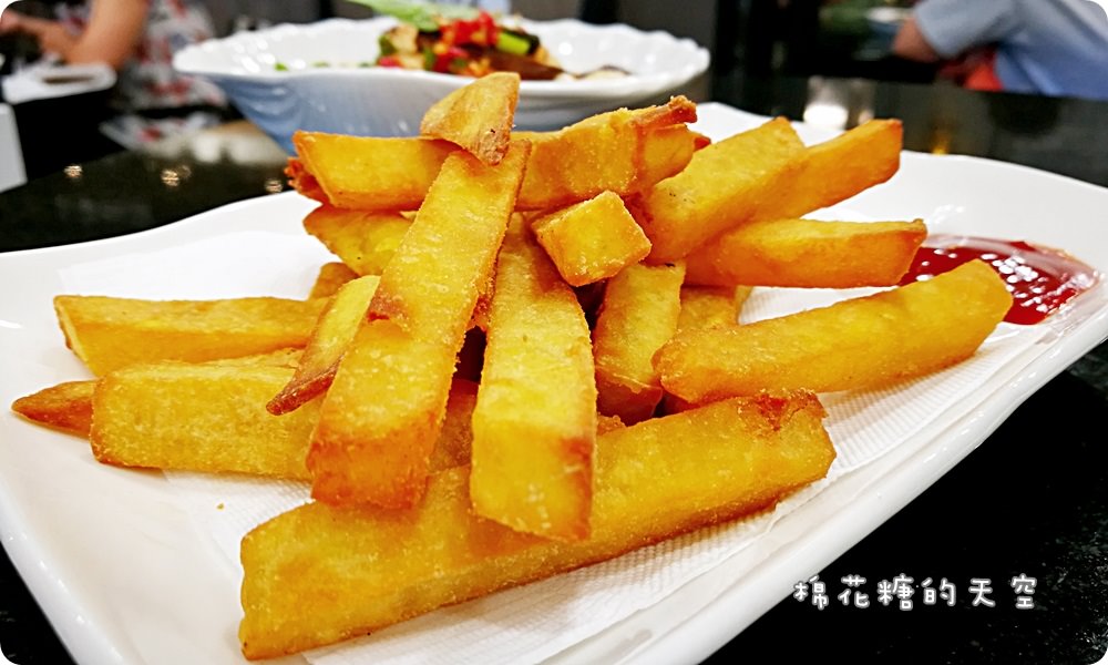 台中翁記‖一中商圈正老店-翁記泡沫廣場重新開幕啦！烏龍豆干加珍珠奶茶就是台中正宗下午茶！