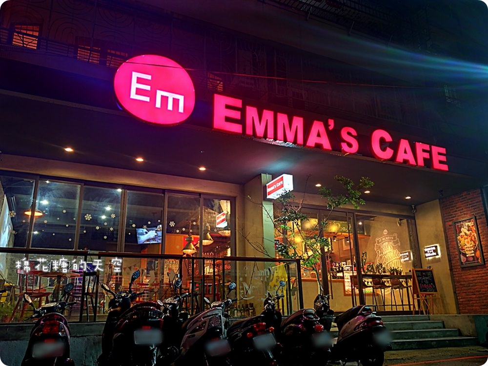 Emma‘s CAFE活龍蝦堡每天晚上七點限量搶!