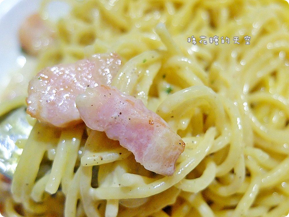 Emma‘s CAFE活龍蝦堡每天晚上七點限量搶!