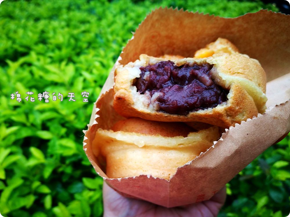 台中竹亮紅豆餅排隊人潮沒停過,招牌奶油口味爆漿啦！