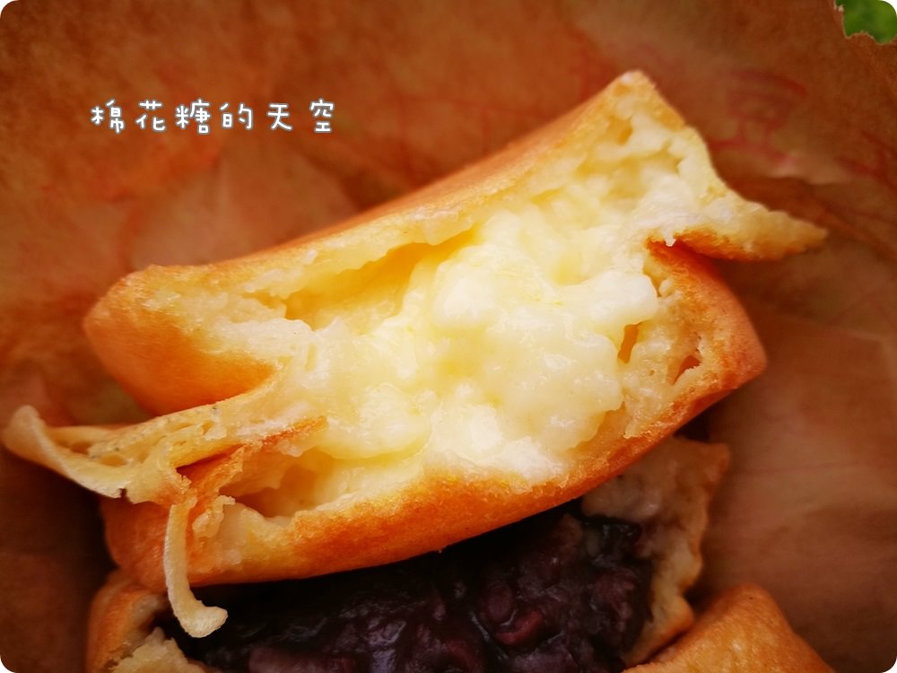 台中竹亮紅豆餅排隊人潮沒停過,招牌奶油口味爆漿啦！