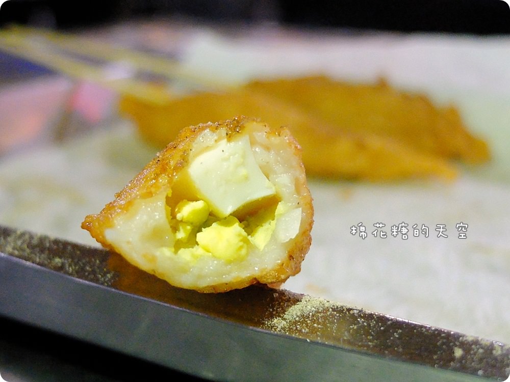 東港美食推薦||華僑市場必吃瑞字號現炸旗魚黑輪裡面有驚喜喔！