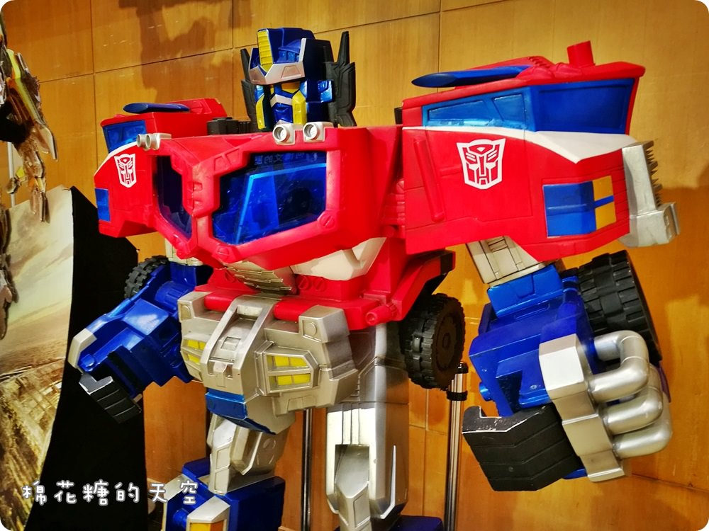 中友百貨超酷變形金剛展倒數中～小男孩來一定會瘋狂的啦!