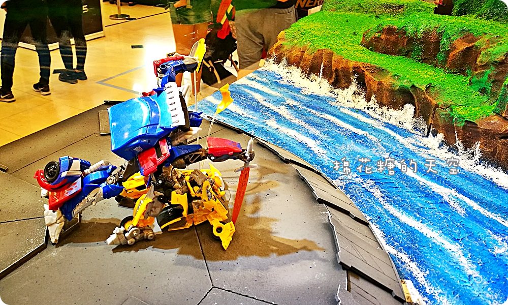 中友百貨超酷變形金剛展倒數中~小男孩來一定會瘋狂的啦! 中友百貨超酷變形金剛展倒數中~小男孩來一定會瘋狂的啦!