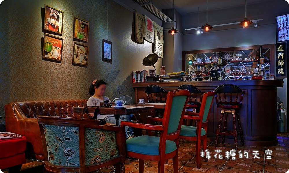 上海風咖啡廳在大里，亨利貞外帶好咖啡比小七還平價！