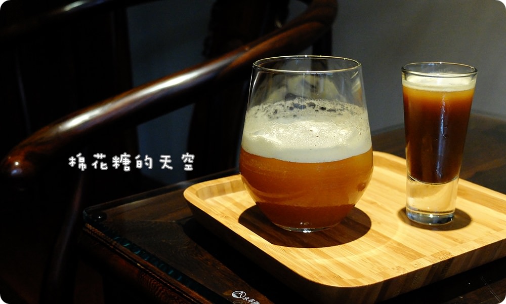 上海風咖啡廳在大里，亨利貞外帶好咖啡比小七還平價！