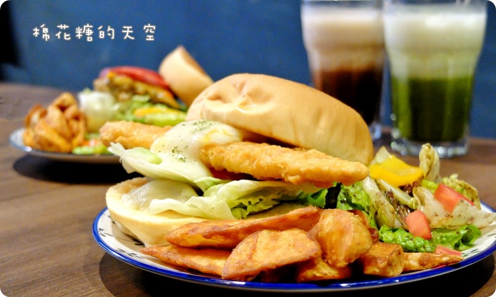 一中街巷弄早午餐-壹柒手作早午餐超大魚排漢堡一手握不住，泰式奶茶必點！