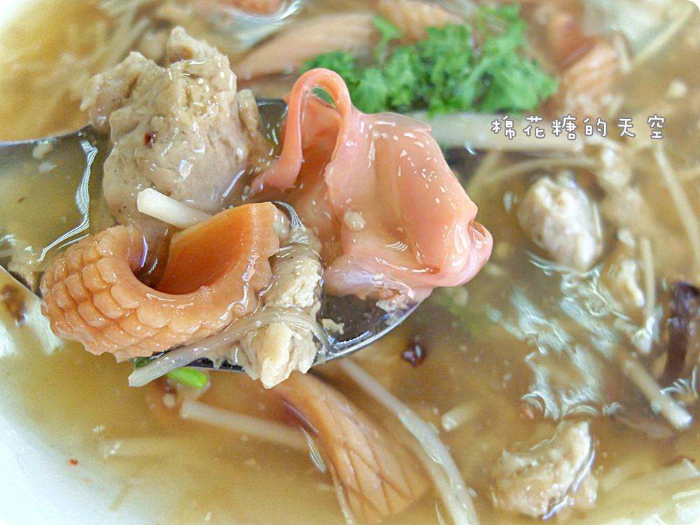 鹿港小吃美食吃透透不用東奔西跑，阿道蝦猴酥幫你“傳”一桌排隊美食