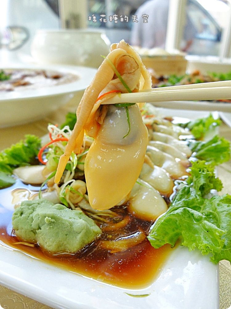 鹿港小吃美食吃透透不用東奔西跑，阿道蝦猴酥幫你“傳”一桌排隊美食
