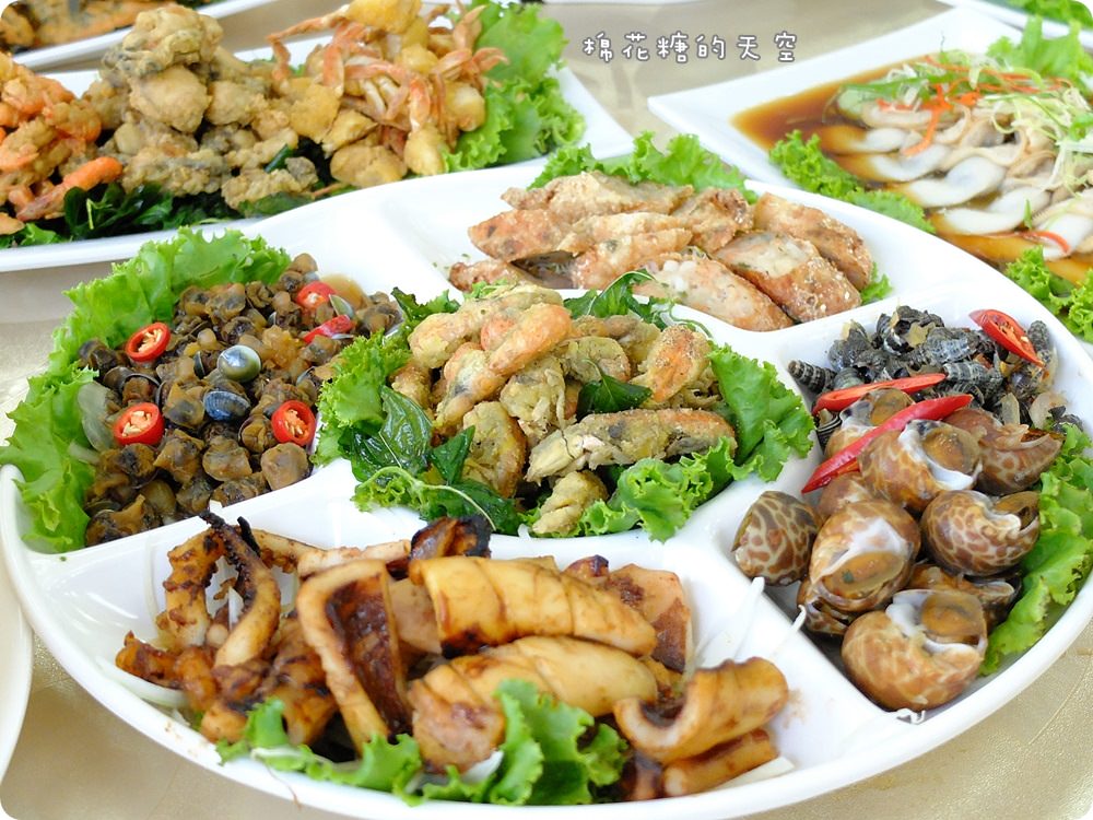 鹿港小吃美食吃透透不用東奔西跑，阿道蝦猴酥幫你“傳”一桌排隊美食