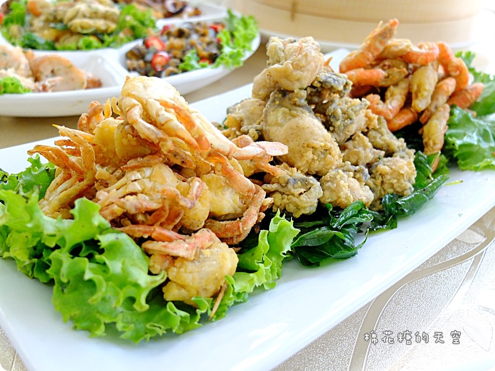 鹿港小吃美食吃透透不用東奔西跑，阿道蝦猴酥幫你“傳”一桌排隊美食