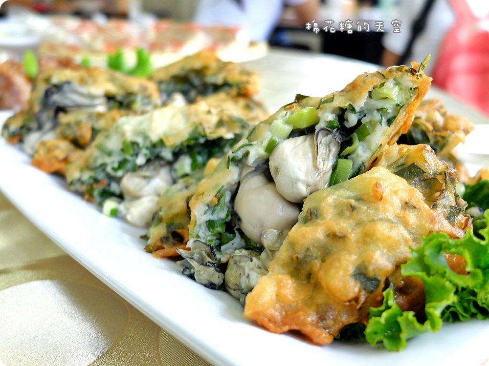 鹿港小吃美食吃透透不用東奔西跑，阿道蝦猴酥幫你“傳”一桌排隊美食