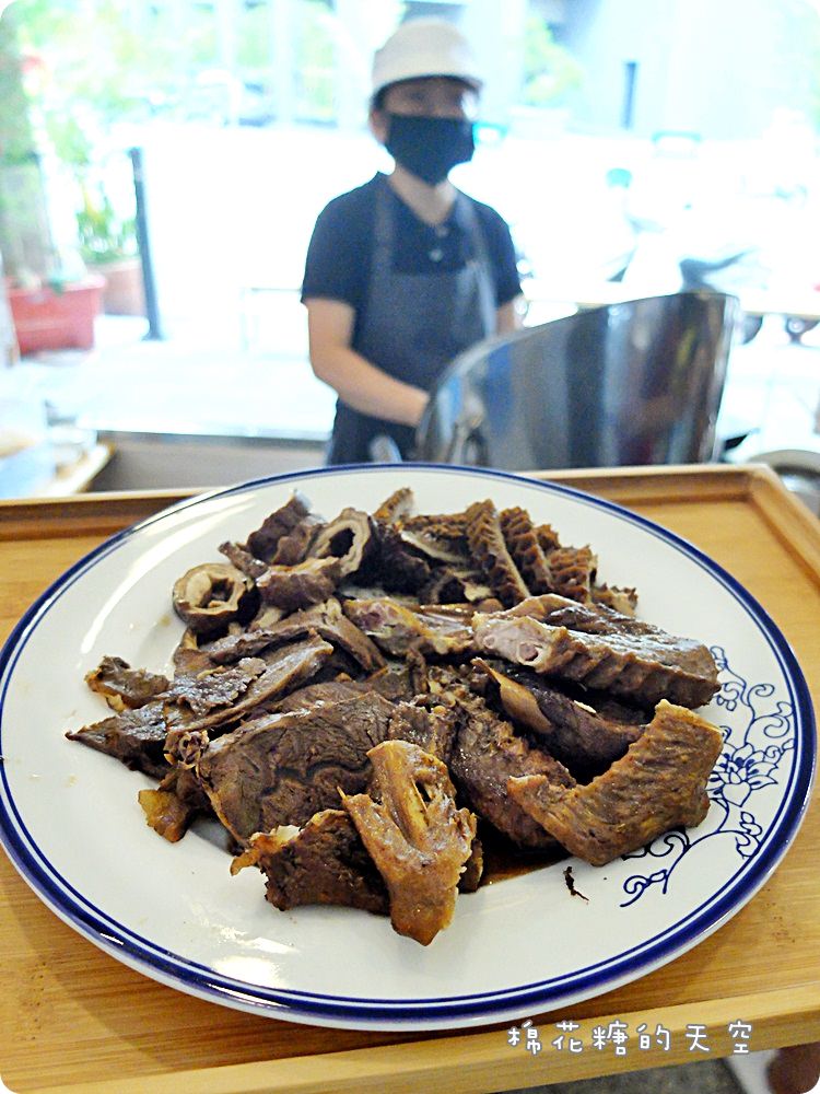 草悟道週邊五星級老阿太麵館，湖南剁椒、川味紅油超香超夠味
