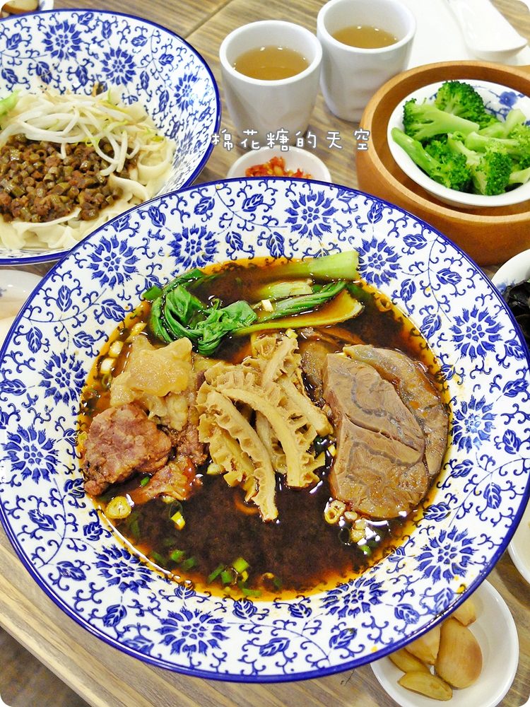 草悟道週邊五星級老阿太麵館，湖南剁椒、川味紅油超香超夠味