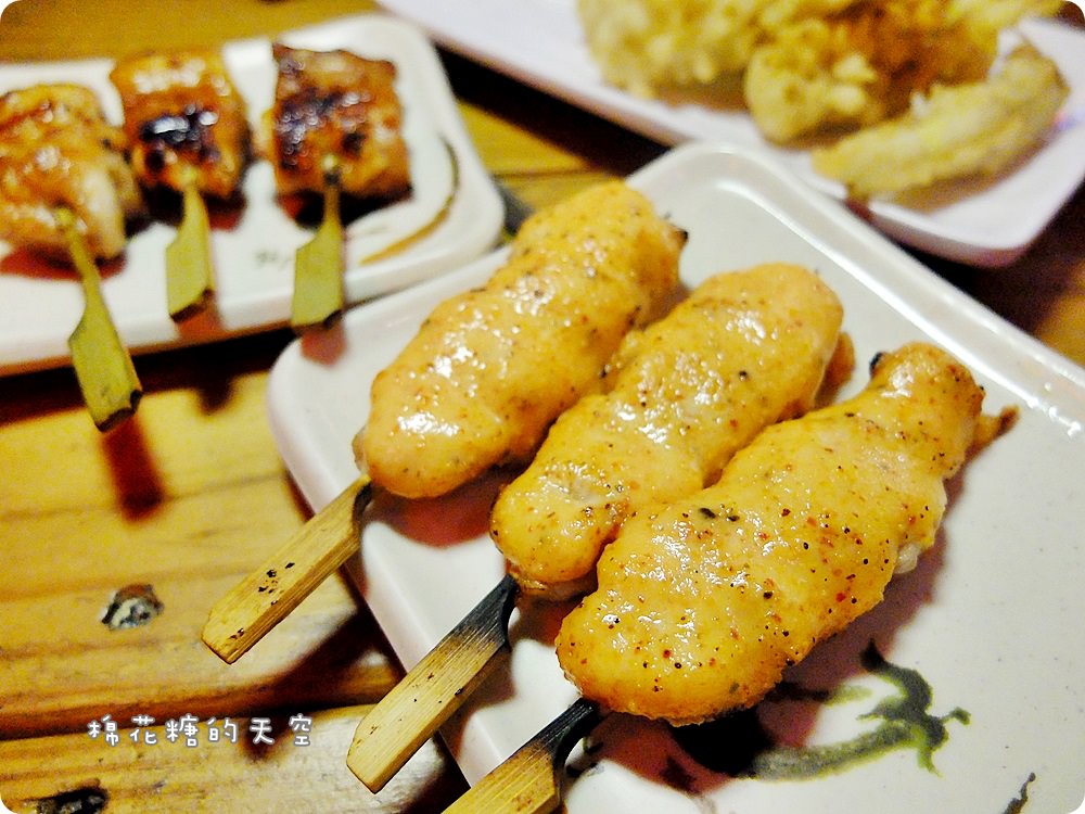 一秒來到日本屋台～高知名物三代目安兵衛，招牌煎餃皮薄又脆～極品啊！SOGO