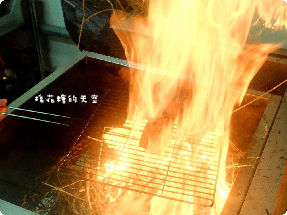 一秒來到日本屋台～高知名物三代目安兵衛，招牌煎餃皮薄又脆～極品啊！SOGO