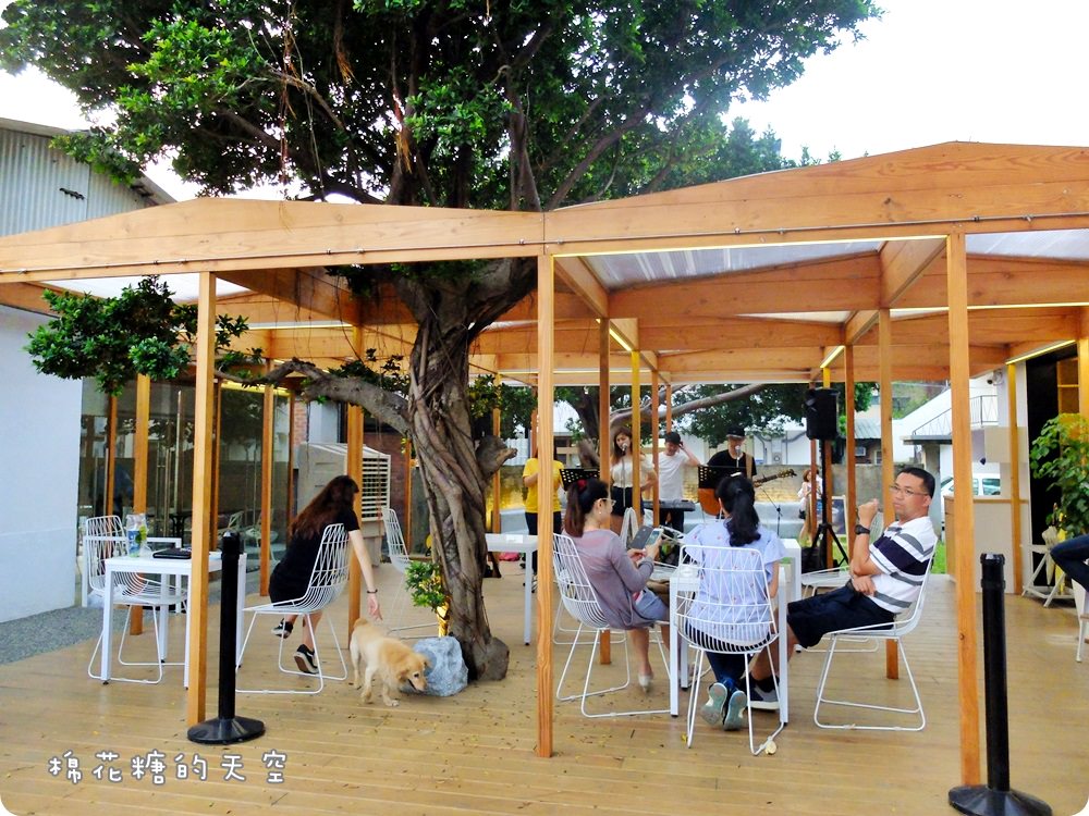 審計新村最新IG打卡點-成真咖啡，小清新老屋咖啡-大推舒芙蕾鬆餅