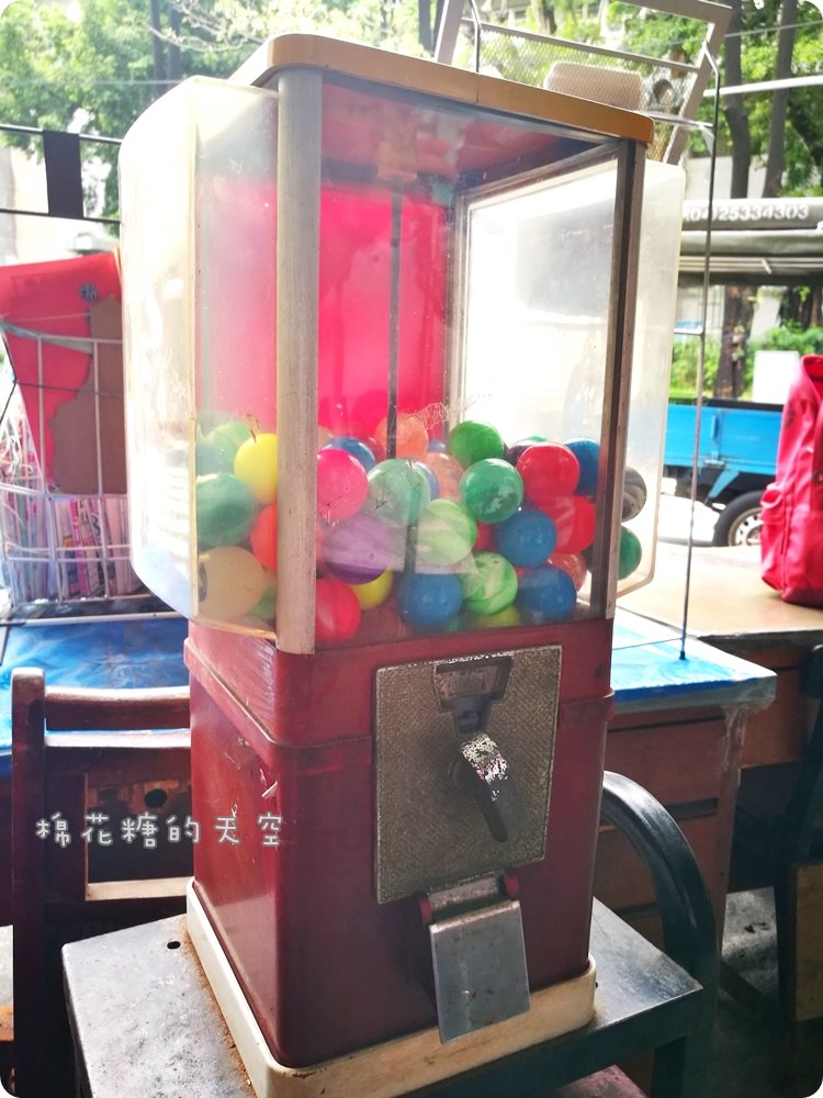 第五市場老回憶，大自然玩文具店裡滿滿兒時寶藏