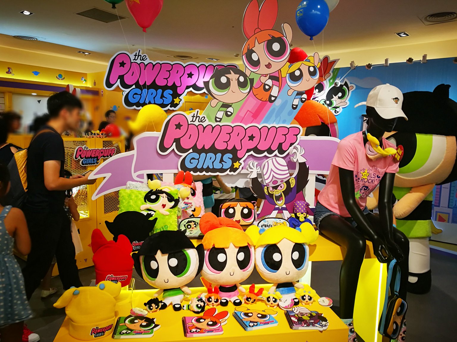 飛天小女警台中快閃店，可愛勢力席捲新光三越B1，打卡送小禮物唷！