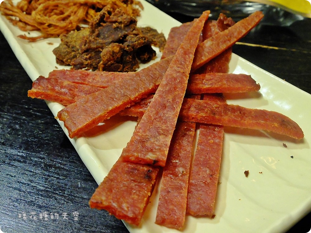 台中伴手禮推薦-源味香肉干，獨創避風塘酥肉紙連香港人都流口水，中秋送禮最佳選擇