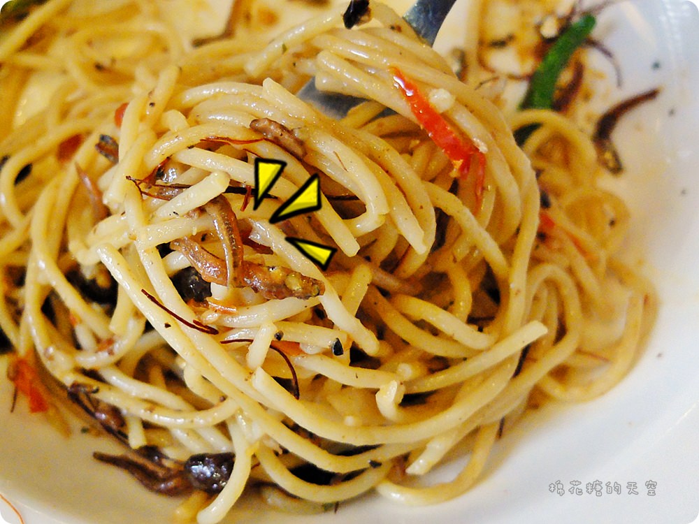 義大利麵加辣椒小魚乾？逢甲樂晴異國風美食蹦出創意台灣味