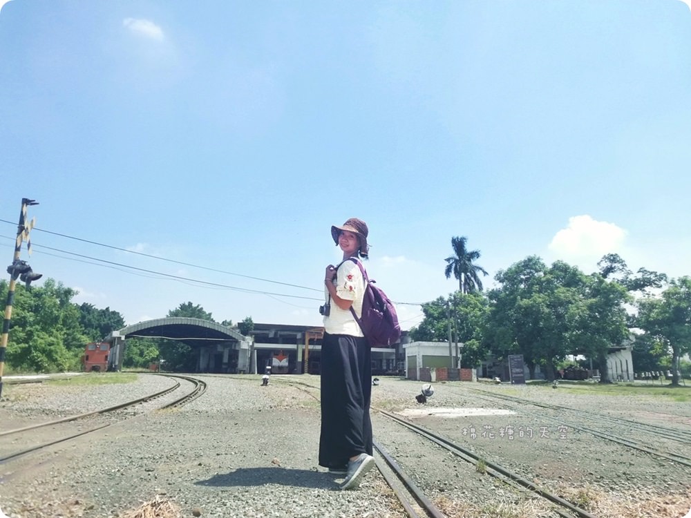 雙十連假好去處-台南新營糖廠地景藝術節，藍天、綠地、聽老房子說故事