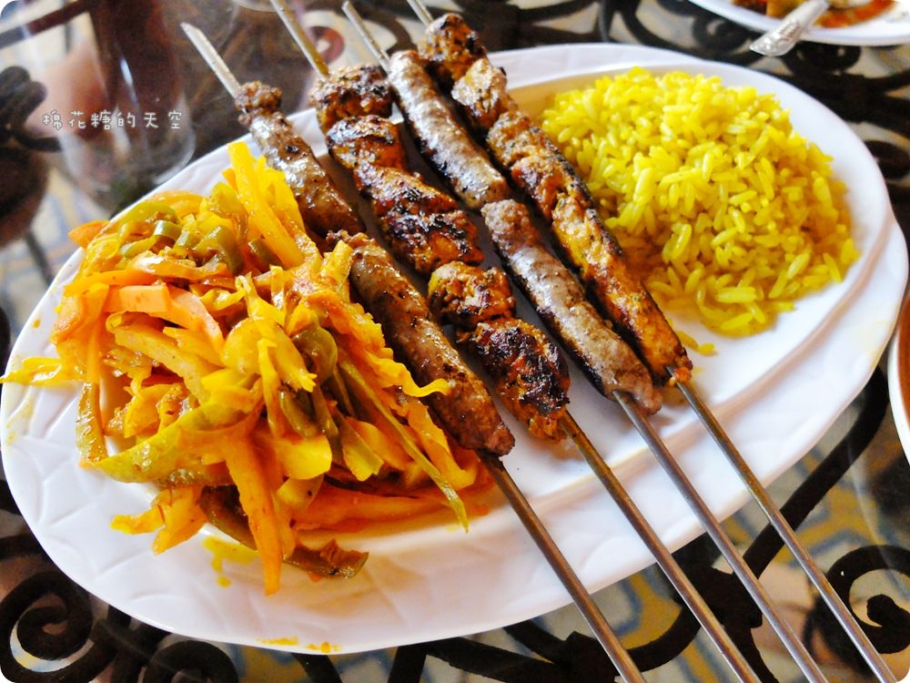 摩洛哥最道地美食介紹-塔吉鍋、庫斯庫斯、Kebab烤肉串