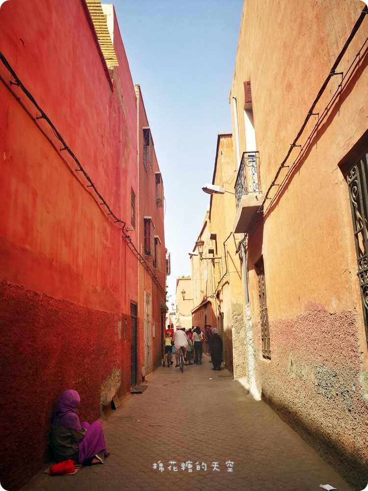 摩洛哥‖馬拉喀什Djemaa el-Fna德吉瑪廣場美食巡禮，舊城大市集Souk尋寶去