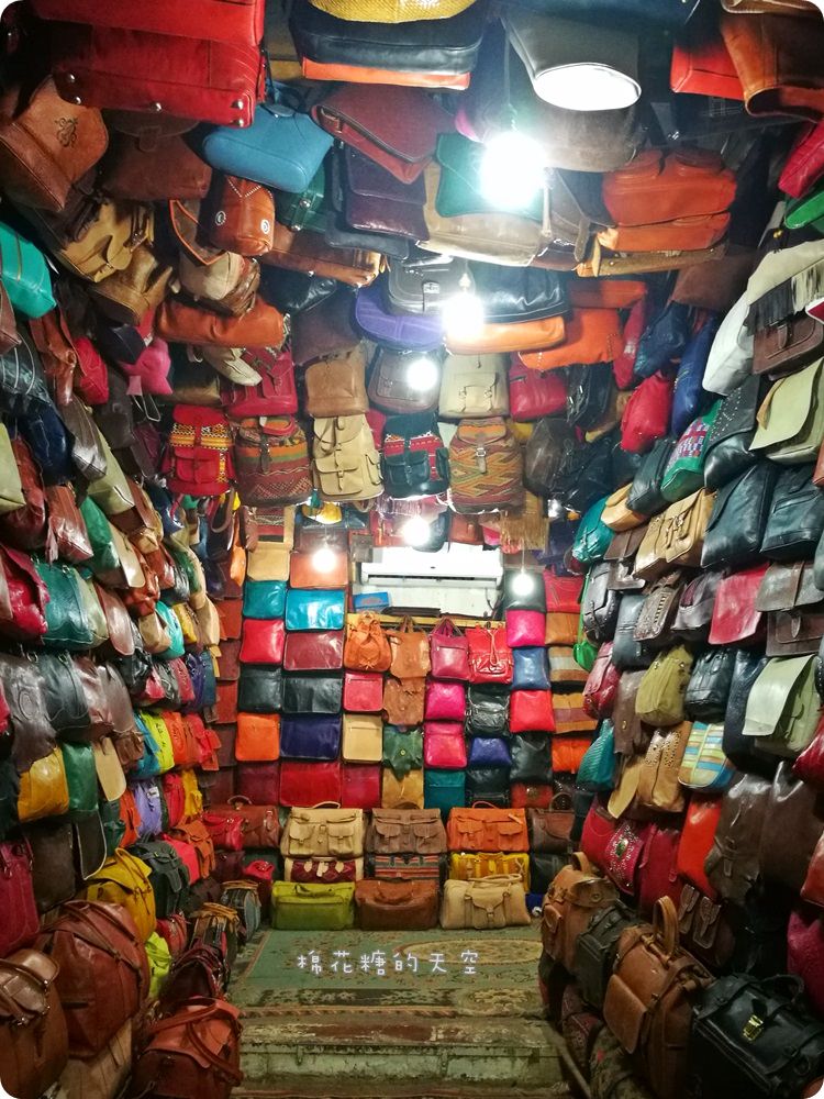 摩洛哥旅遊‖黃色菲斯Fez老城探險，迷失在連谷歌定位不了的巷弄，必買皮革製品
