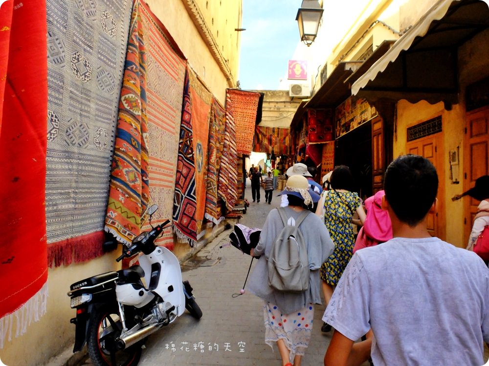 摩洛哥旅遊‖黃色菲斯Fez老城探險，迷失在連谷歌定位不了的巷弄，必買皮革製品