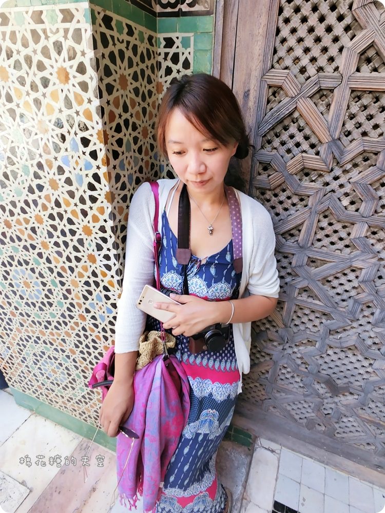 摩洛哥旅遊‖黃色菲斯Fez老城探險，迷失在連谷歌定位不了的巷弄，必買皮革製品