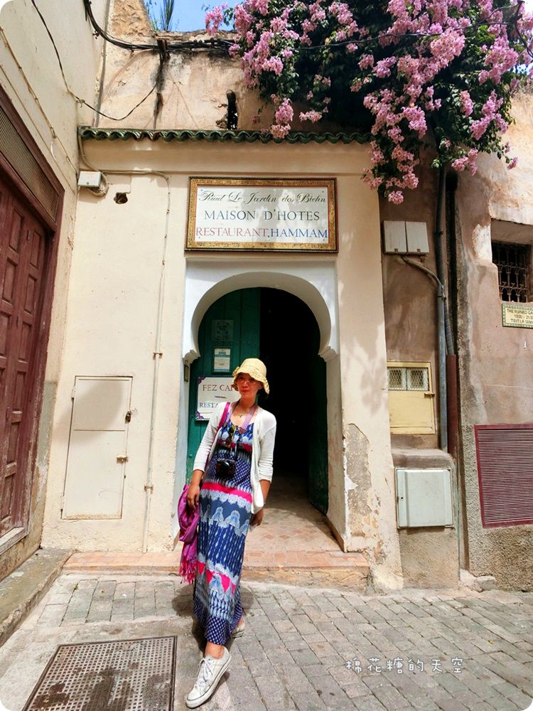 摩洛哥旅遊‖黃色菲斯Fez老城探險，迷失在連谷歌定位不了的巷弄，必買皮革製品