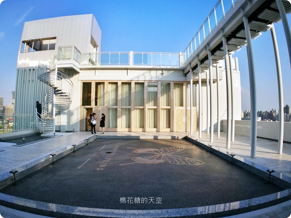 台中最新婚宴會館-萊特薇庭，夢幻證婚教堂超迷人！中西合併婚宴料理美到捨不得動筷子