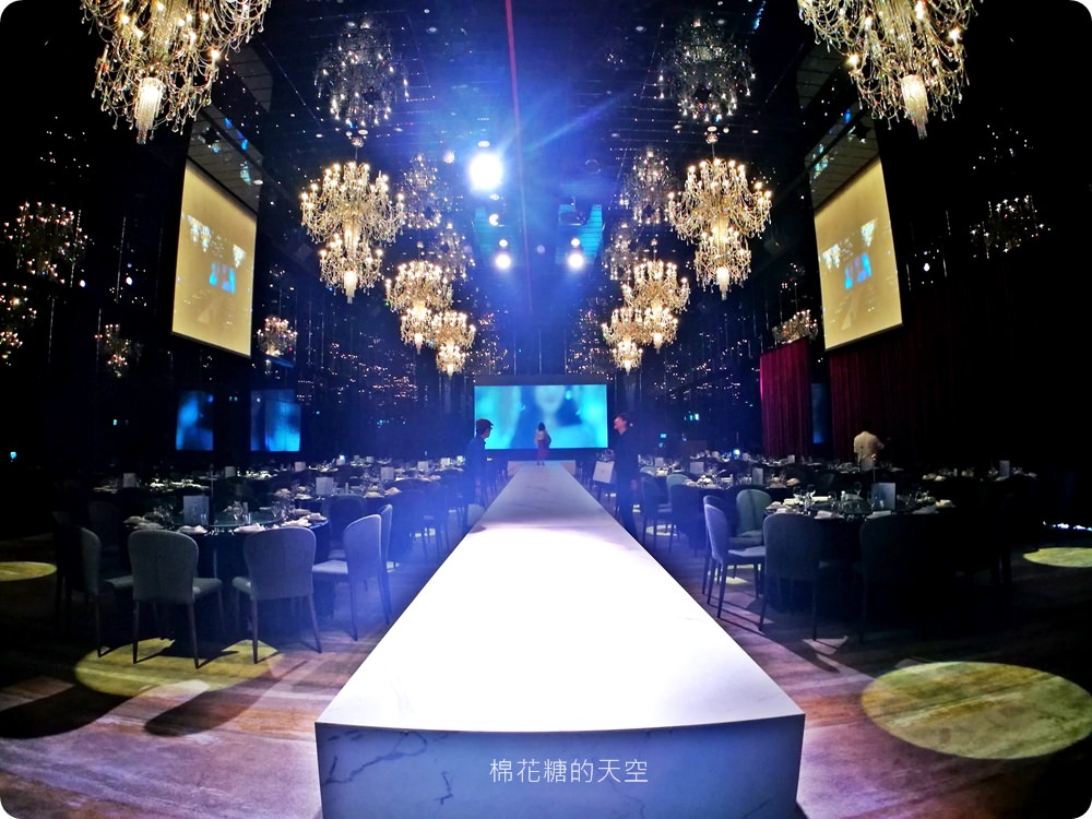 台中最新婚宴會館-萊特薇庭，夢幻證婚教堂超迷人！中西合併婚宴料理美到捨不得動筷子