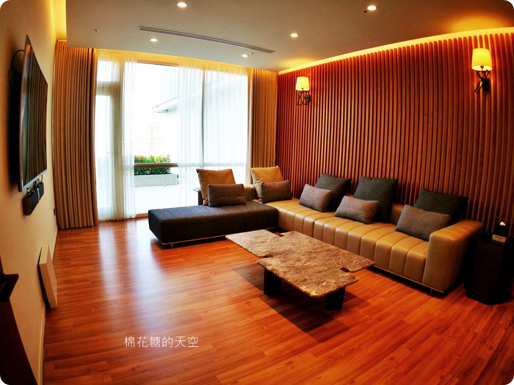 台中最新婚宴會館-萊特薇庭，夢幻證婚教堂超迷人！中西合併婚宴料理美到捨不得動筷子