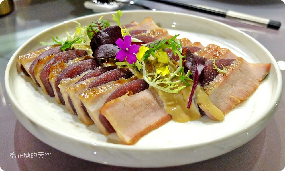 台中最新婚宴會館-萊特薇庭，夢幻證婚教堂超迷人！中西合併婚宴料理美到捨不得動筷子