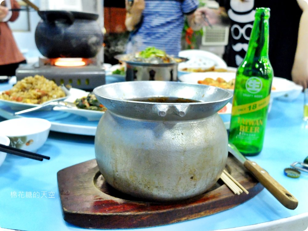 活跳跳鮮蝦直上桌，吉品釣蝦美食廣場好吃又好玩，下班釣蝦超舒壓