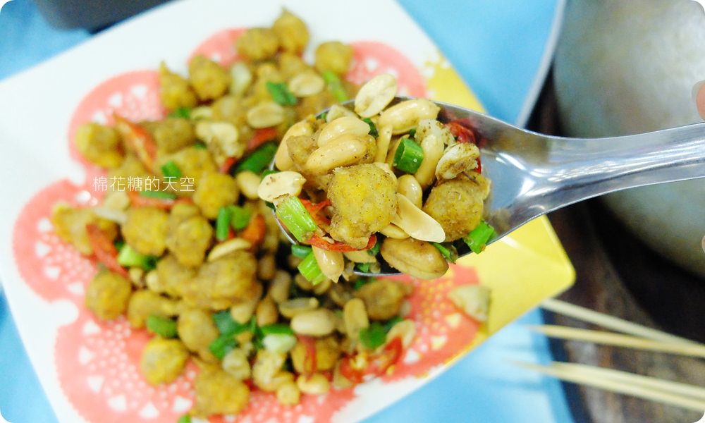 活跳跳鮮蝦直上桌，吉品釣蝦美食廣場好吃又好玩，下班釣蝦超舒壓
