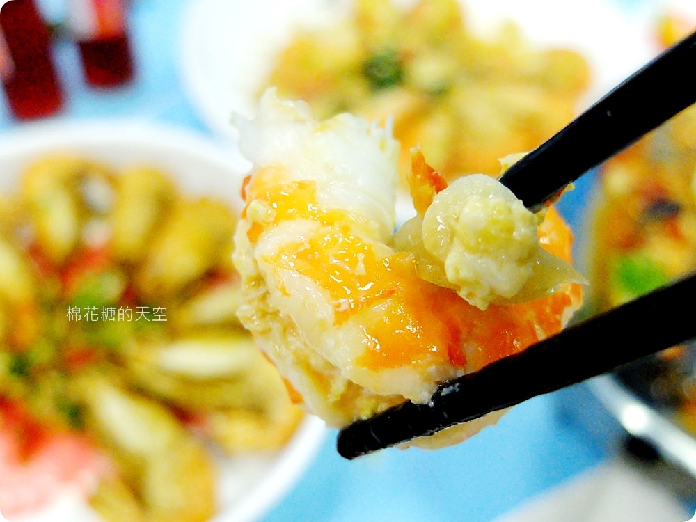 活跳跳鮮蝦直上桌，吉品釣蝦美食廣場好吃又好玩，下班釣蝦超舒壓