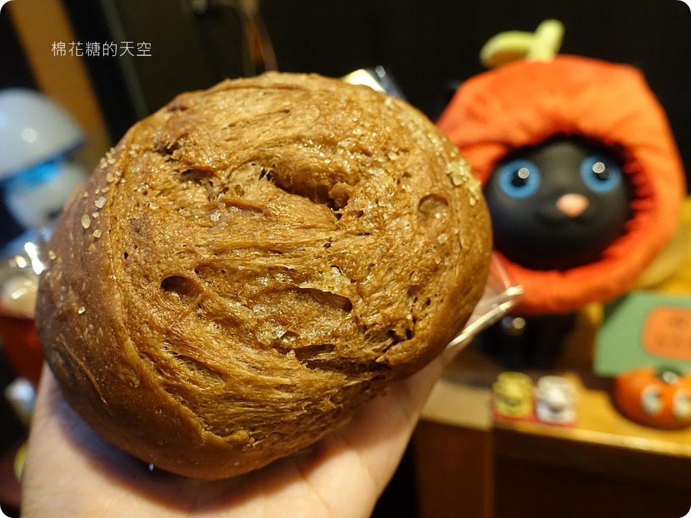麵包還沒出爐就賣完?!台南五吉堂麵包店-真正巷弄裡的巷弄美食