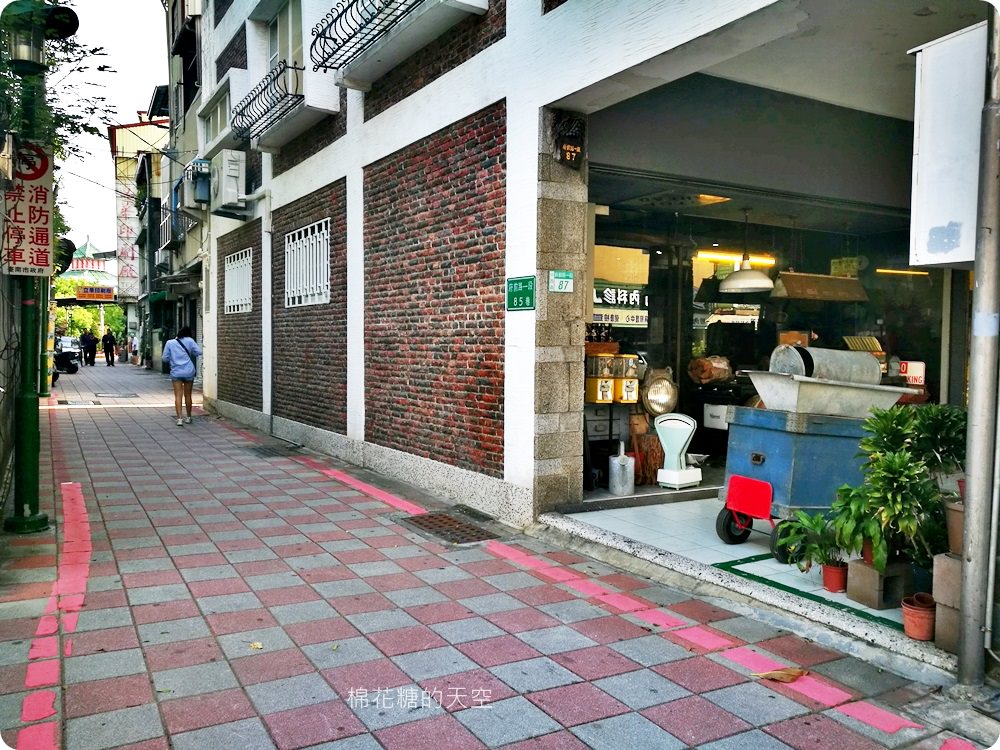 麵包還沒出爐就賣完?!台南五吉堂麵包店-真正巷弄裡的巷弄美食